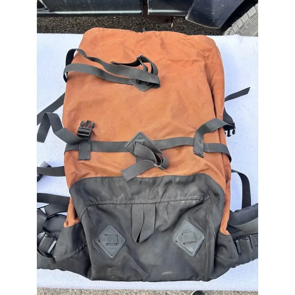 Vintage 1970s Coleman Peak 1 Internal Frame Hiking Backpack